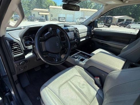 Used 2018 Ford Expedition Max Limited w/ Equipment Group 301A RWD image 9