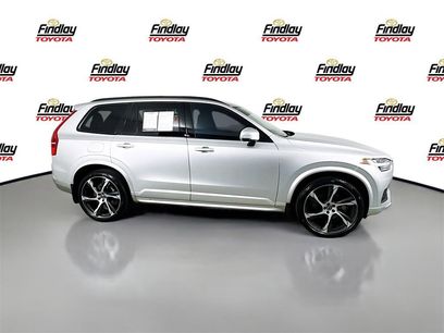 Used 2022 Volvo XC90 T5 Momentum w/ Advanced Package