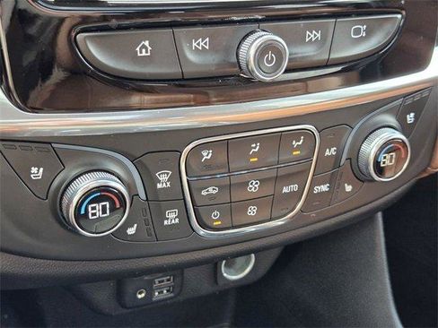 Used 2021 Chevrolet Traverse High Country image 21