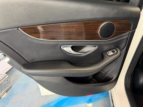 Used 2016 Mercedes-Benz C 300 4MATIC Sedan image 18