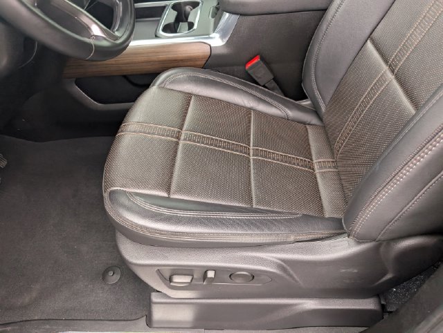 Used 2025 Chevrolet Silverado 3500 High Country w/ High Country Premium Package AWD/4WD image 19