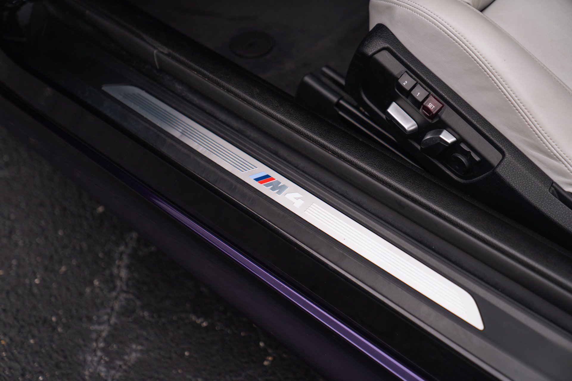 Used 2016 BMW M4 Convertible RWD image 36