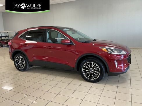 Used 2022 Ford Escape SEL w/ Technology Package image 1