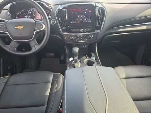 Used 2023 Chevrolet Traverse Premier AWD/4WD image 10