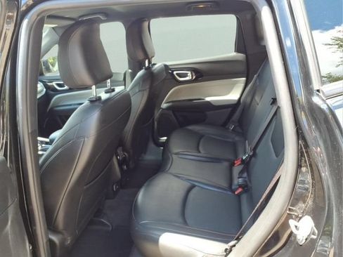 Used 2023 Jeep Compass Limited AWD/4WD image 12