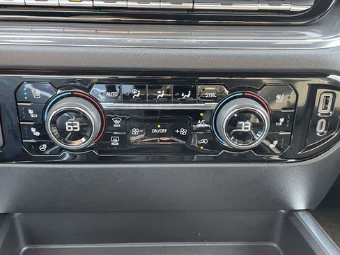 Certified 2023 Chevrolet Silverado 1500 High Country w/ Technology Package image 21