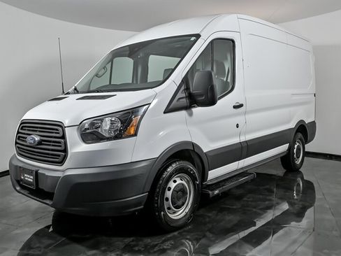 Used 2017 Ford Transit 250 130 Medium Roof image 5