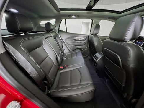 Used 2023 GMC Terrain SLT w/ Infotainment Package II image 44