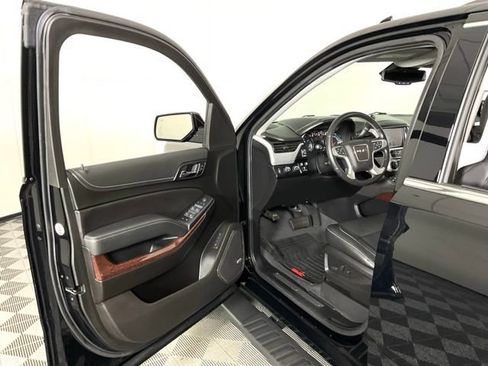 Used 2020 GMC Yukon SLT w/ Open Road Package AWD/4WD image 23