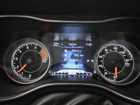Used 2019 Jeep Cherokee High Altitude AWD/4WD image 15