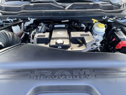 Used 2023 RAM 3500 Limited image 29