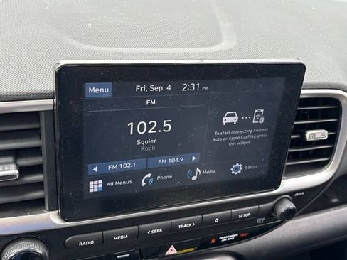 Used 2025 Hyundai Venue SEL FWD image 14