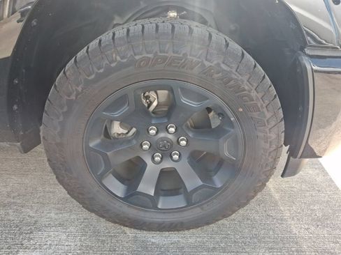 Used 2025 RAM 1500 Big Horn AWD/4WD image 5