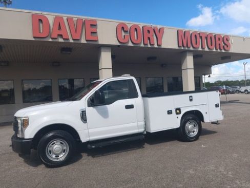 Used 2019 Ford F250 XL RWD image 1