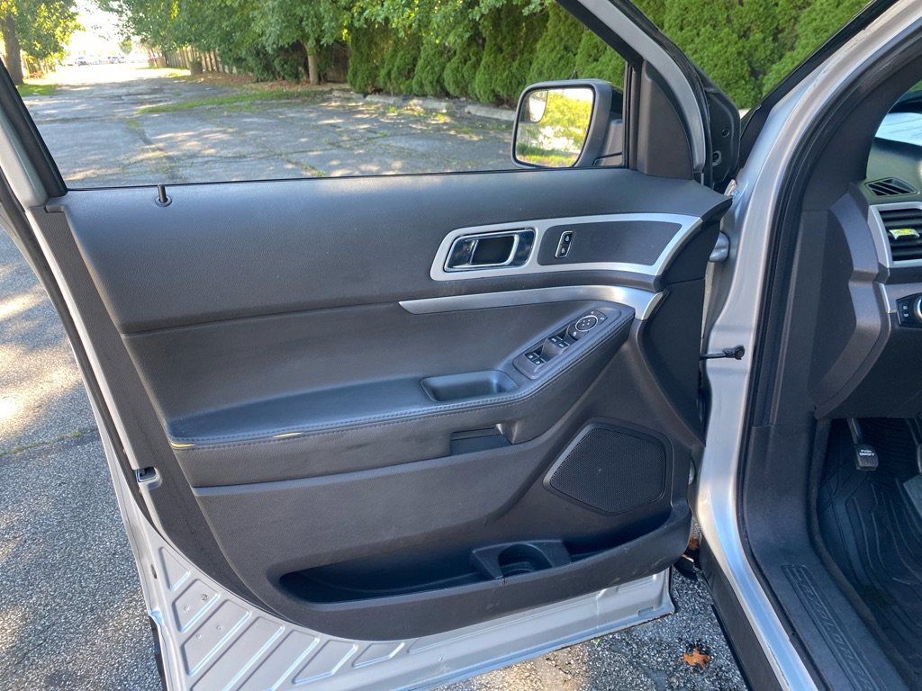 Used 2013 Ford Explorer XLT FWD image 10