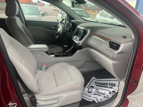 Used 2017 GMC Acadia SLE w/ LPO, Floor Liner Package AWD/4WD image 13