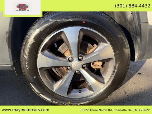 Used 2021 Jeep Cherokee Limited AWD/4WD image 19