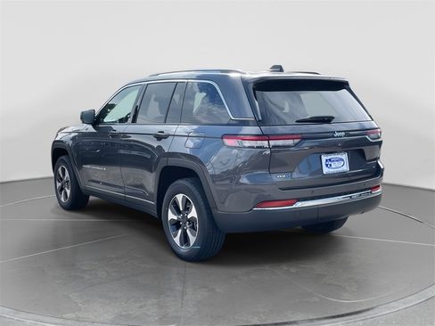 Used 2022 Jeep Grand Cherokee Limited 4xe image 5