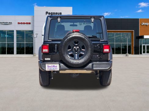 Used 2025 Jeep Wrangler Sport AWD/4WD image 8