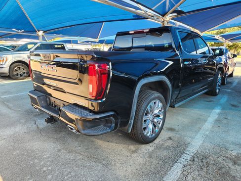 Used 2022 GMC Sierra 1500 Denali w/ Denali Premium Package AWD/4WD image 4