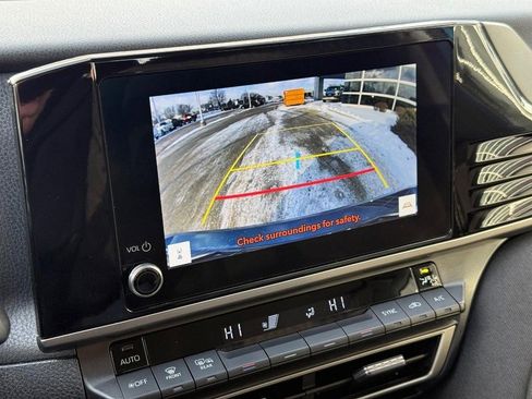 Used 2025 Toyota Camry LE image 24