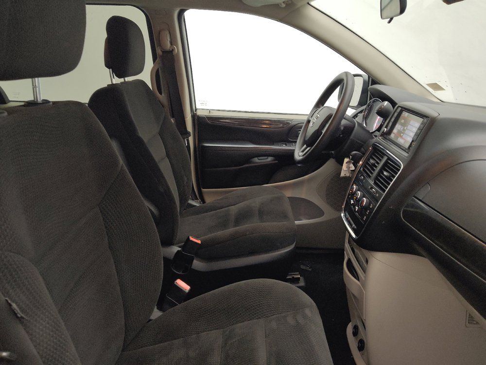 Used 2018 Dodge Grand Caravan SE FWD image 21