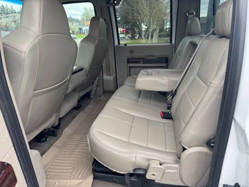 Used 2009 Ford F350 Lariat image 7