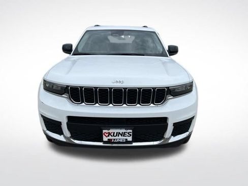 Used 2023 Jeep Grand Cherokee L Laredo AWD/4WD image 3