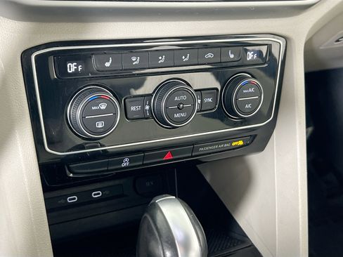 Used 2023 Volkswagen Atlas SE AWD/4WD image 15