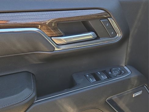 Used 2024 Chevrolet Silverado 1500 LT Trail Boss w/ Convenience Package II AWD/4WD image 22