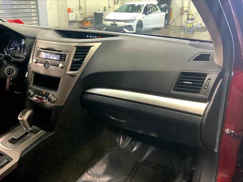 Used 2012 Subaru Outback 2.5i image 17