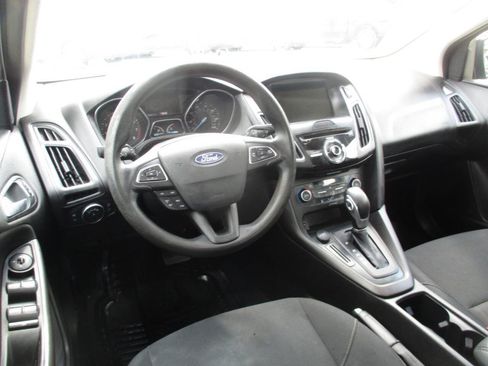 Used 2018 Ford Focus SEL FWD image 30