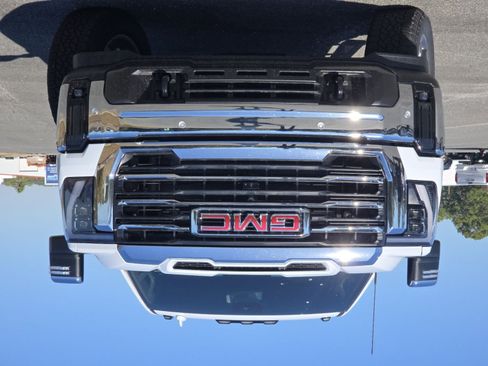 New 2026 GMC Sierra 2500 SLT w/ SLT Premium Package image 18