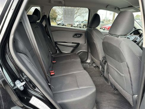 Used 2023 Nissan Rogue S image 13