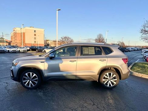 Used 2022 Volkswagen Taos SE image 7