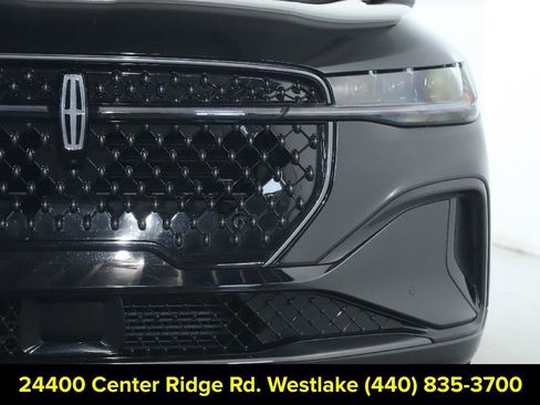 Used 2024 Lincoln Nautilus Black Label w/ Jet Appearance Package (87T) AWD/4WD image 8