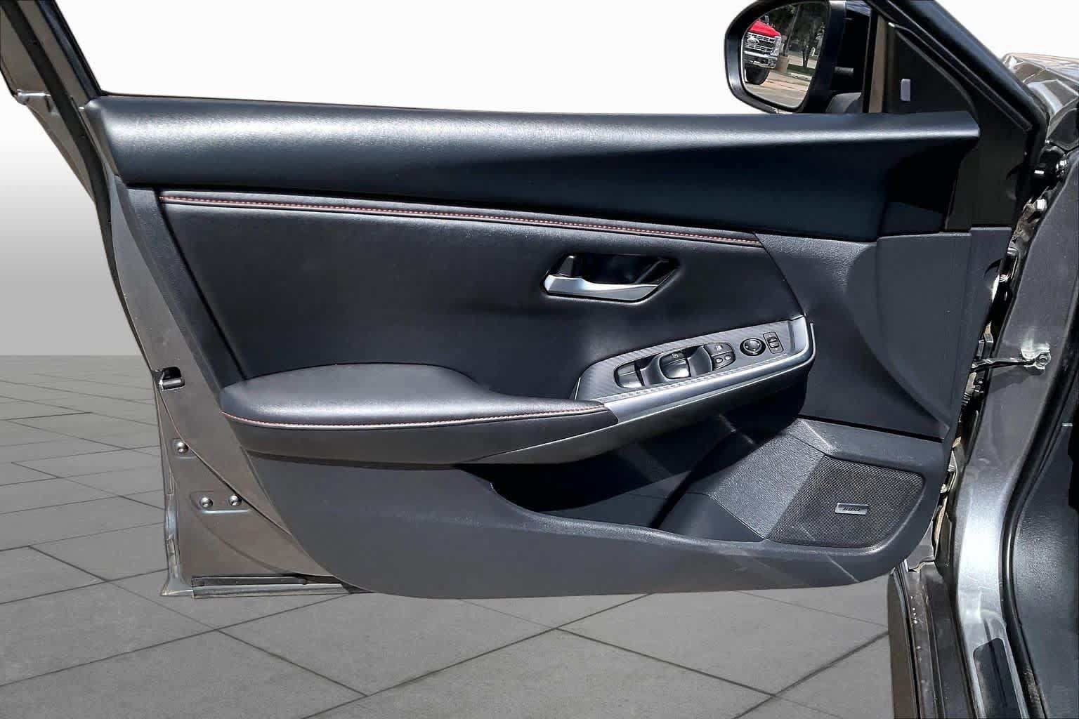 Used 2025 Nissan Sentra SR w/ SR Premium Package FWD image 21