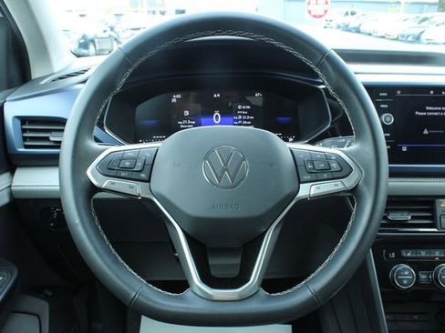 Used 2024 Volkswagen Taos SE FWD image 24