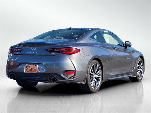 Used 2018 INFINITI Q60 2.0t w/ Moonroof Package image 5