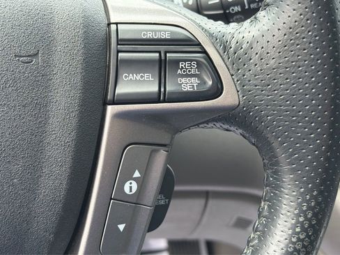 Used 2015 Honda Odyssey Touring Elite image 36