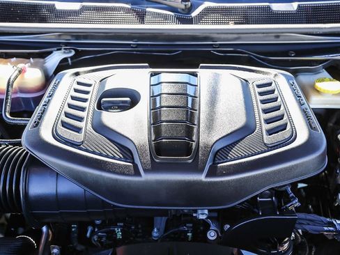 Used 2024 Jeep Wagoneer L Series II RWD image 28