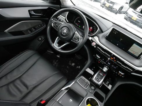 Used 2023 Acura MDX SH-AWD w/ Technology Package image 9
