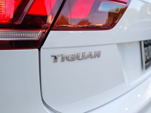 Used 2020 Volkswagen Tiguan S image 51