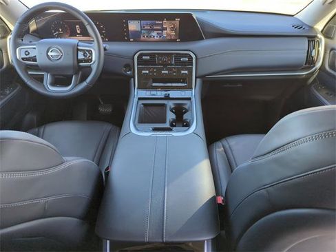 Certified 2025 Nissan Armada SV image 18