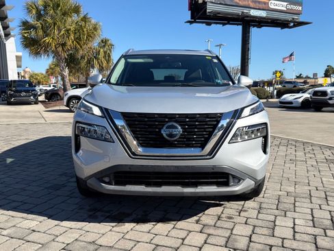 Used 2021 Nissan Rogue SL w/ Premium Package image 6