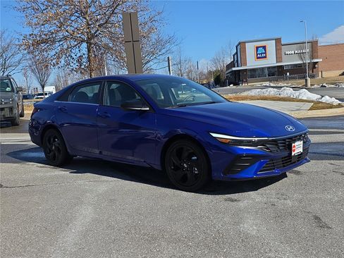 New 2026 Hyundai Elantra SEL Sport Premium image 2