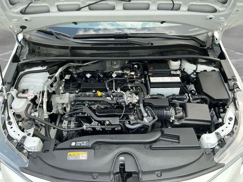 Used 2024 Toyota Corolla SE w/ SE Convenience Package image 18