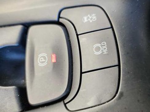 Used 2018 Toyota C-HR XLE FWD image 22
