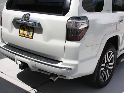 Used 2016 Toyota 4Runner Limited AWD/4WD image 9
