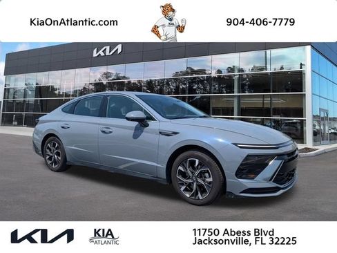 Used 2025 Hyundai Sonata SEL FWD image 1